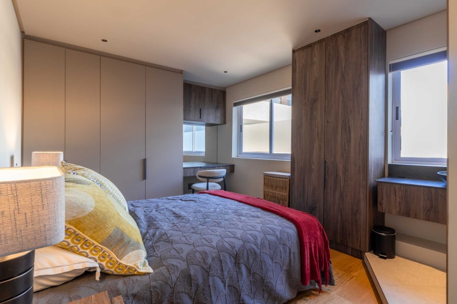 2 Bedroom Property for Sale in Sea Point Western Cape